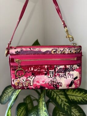 Coach Poppy Graffiti VTG Muticolor Fuchsia Pink Wristlet Wallet Clutch Pouch Y2K